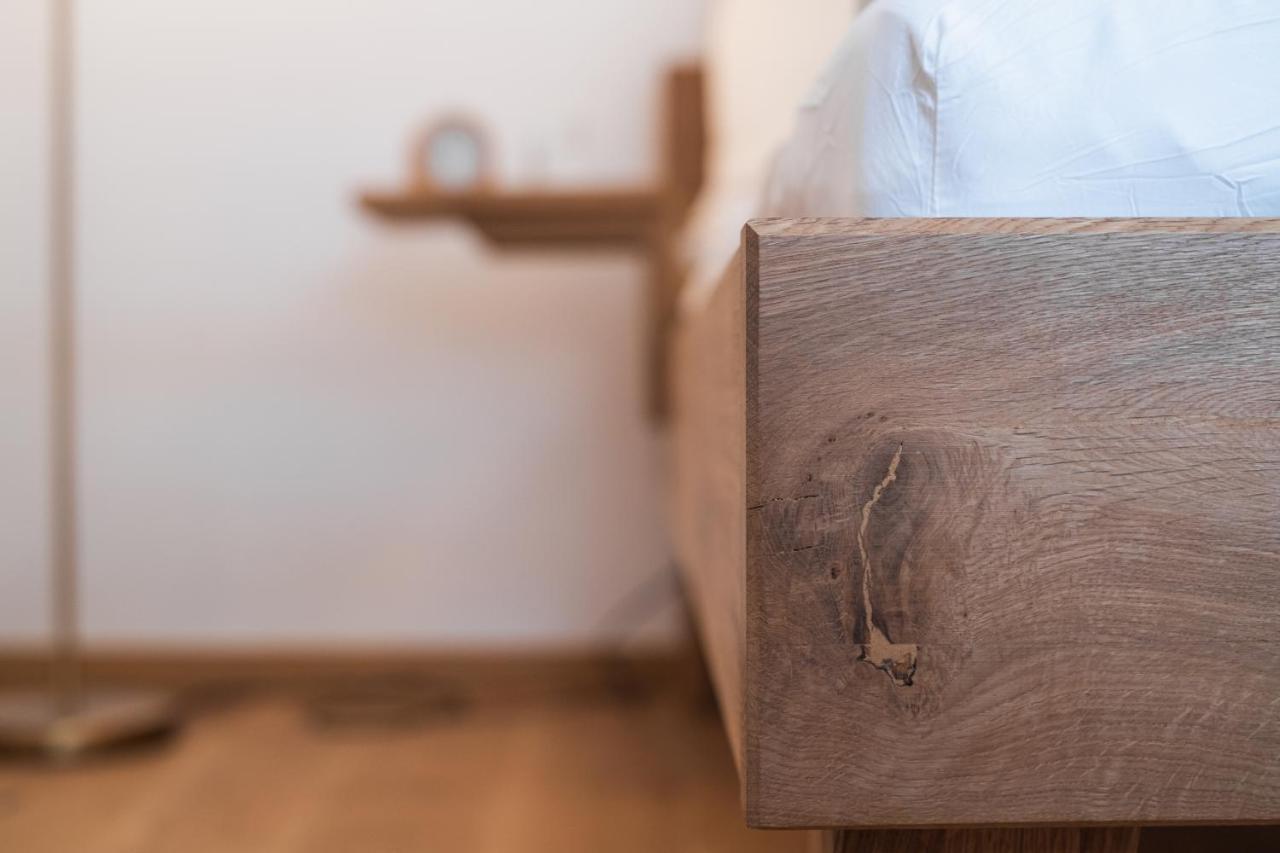 Gehobenes Ambiente In Historischer Wohnung Walting Buitenkant foto